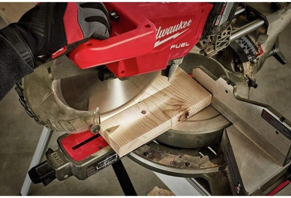 Milwaukee 18V Lithium-Ion Brushless Cordless 12 in. Dual Bevel Sliding Compound