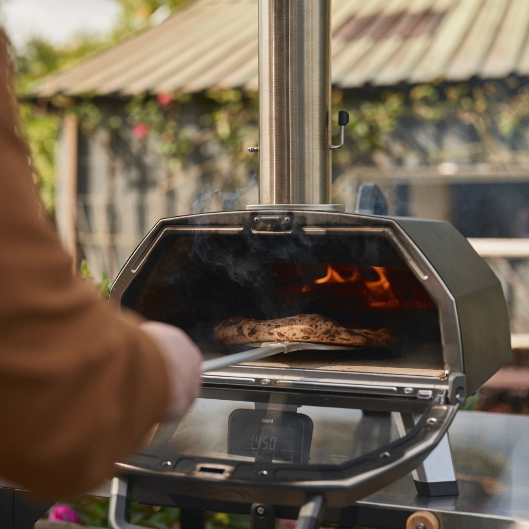 Ooni Pizzaoven Karu 2 Pro voor Pizza’s tot Ø 40 cm – Zwart / Zilver