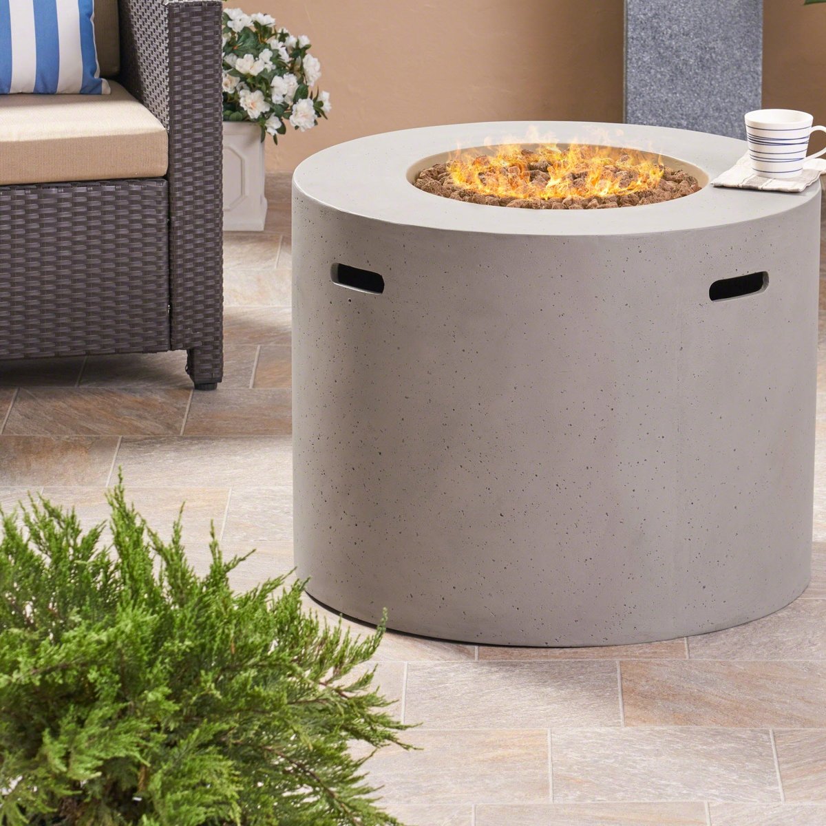 Latitude Run Caelan Outdoor Propane Gas Fire Pit Table