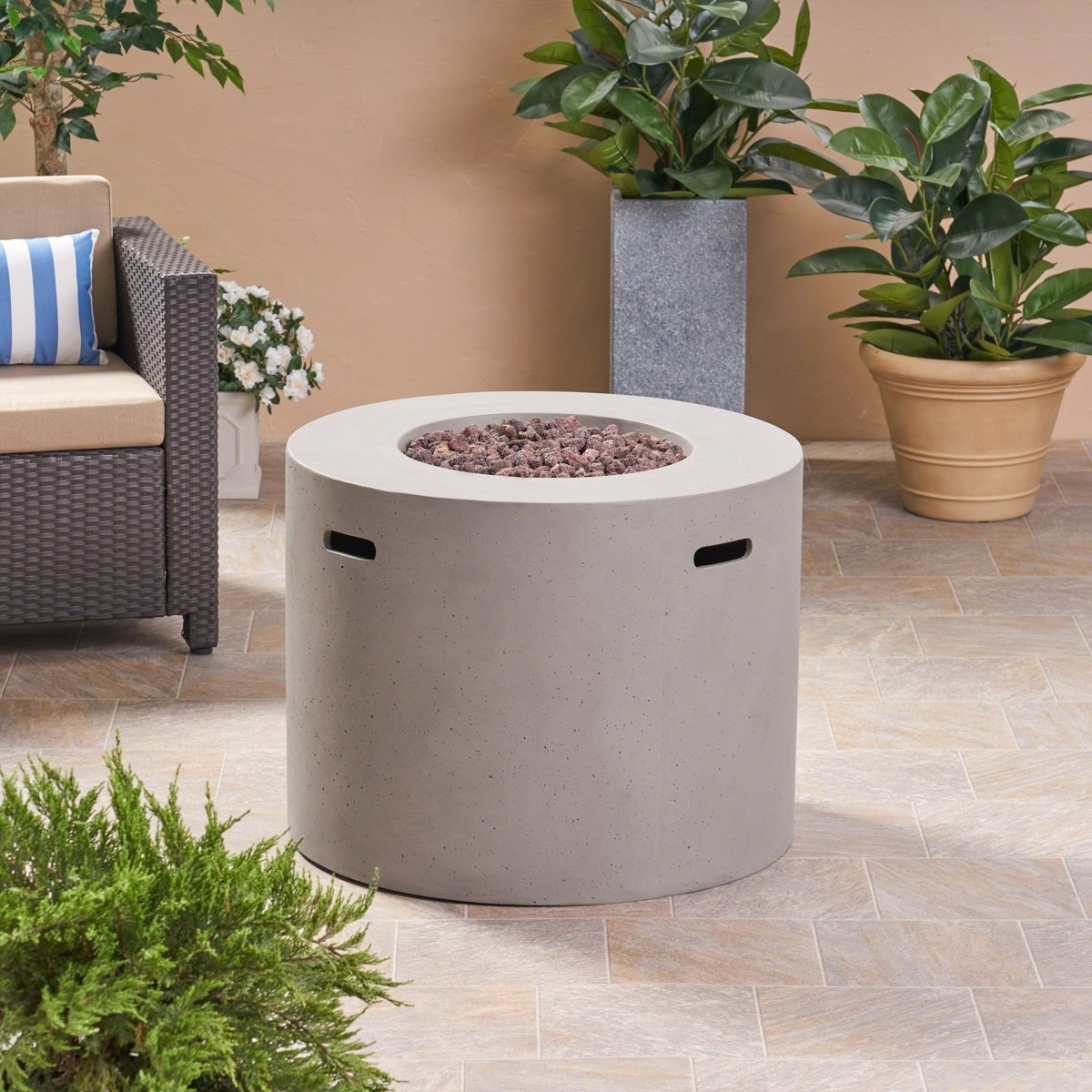 Latitude Run Caelan Outdoor Propane Gas Fire Pit Table