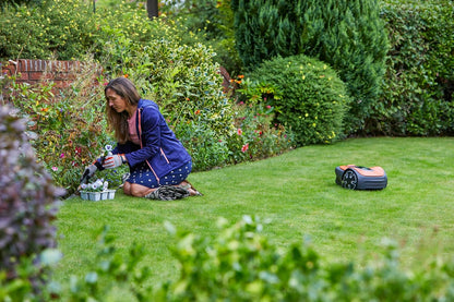 Flymo EasiLife GO 150 Robot Lawnmower – Cuts lawns up to 150m²
