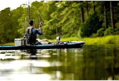 Garmin Striker Vivid 9sv, Easy-to-Use 5-inch Color Fishfinder and Sonar Transducer, Vivid Scanning Sonar Color Palettes, 9 inch (010-02554-00)