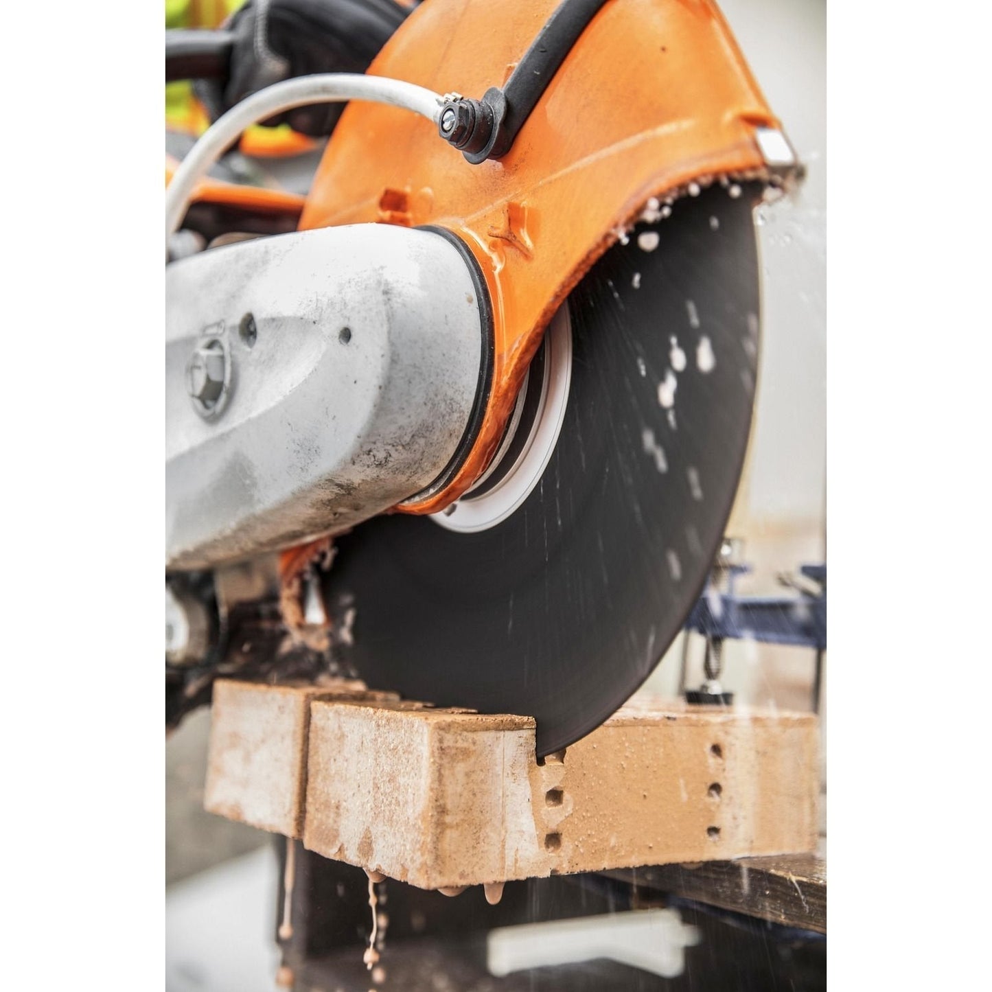 TS 410 STIHL 12″ Cutquik Saw