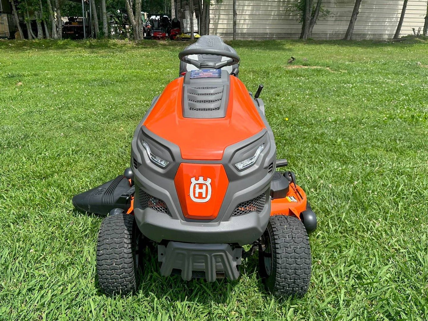 Husqvarna TS 148XK 48″ Lawn Tractor 24HP KOH (Scratch and Dent)